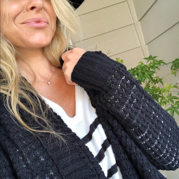 π«SOLD OUT | LUXE Striped V - Picture 6 of 8